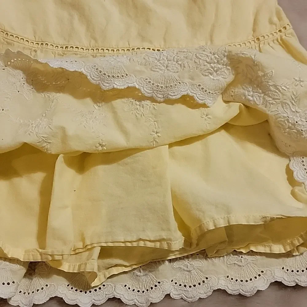 GIRL'S GAP YELLOW SUNDRESS WITH FLORAL EMBROIDERY ON SCALLOPED HEM, SIZE 5